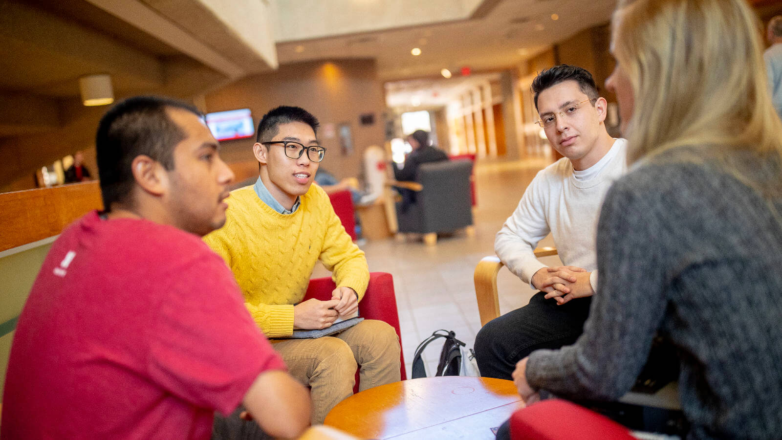 Students have discussion in College of Law