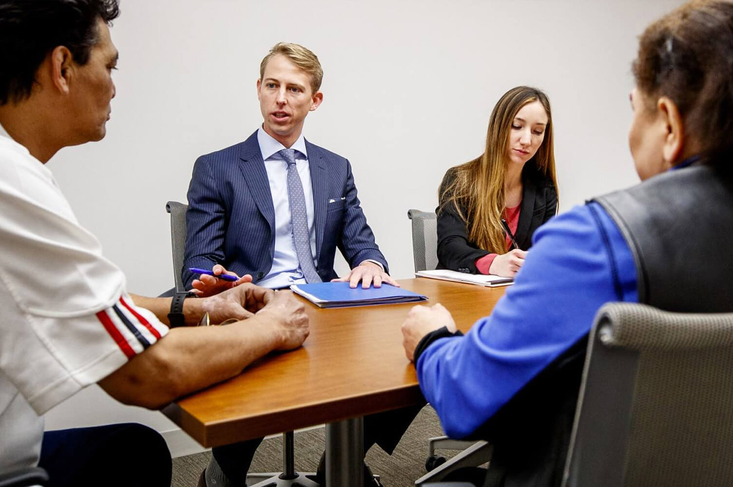 Students have discussion in College of Law