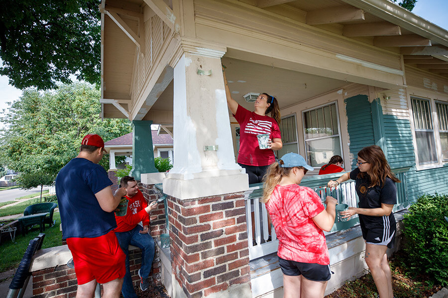 Students working on Habitat for Humanity house